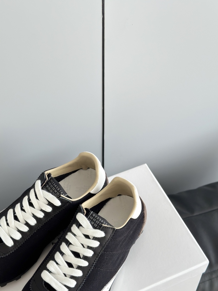 Men Women M*aison M*argiela Sneakers