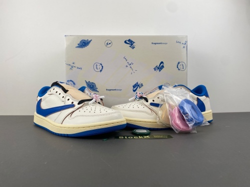 T*ravis S*cott x F*ragment x A*ir Jor*dan 1 Low OG  DM7866-104