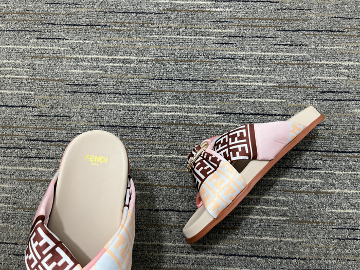 Women F*endi Top Sandals