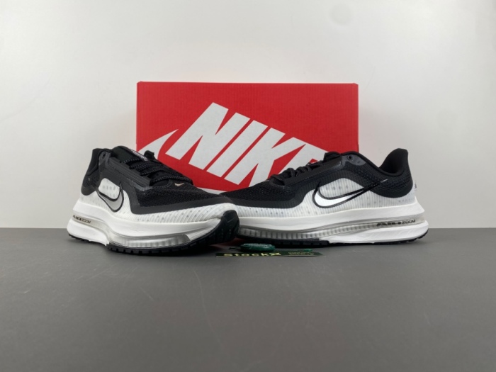 N*ike  Pegasus Premium   HQ2592-008