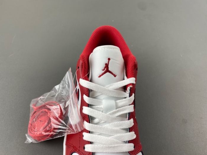 A*ir Jor*dan  1 Low  553558-166