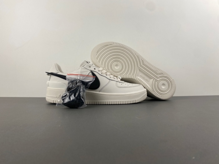 A*MBUSH x N*ike A*ir F*orce 1 Low  DV3464-002