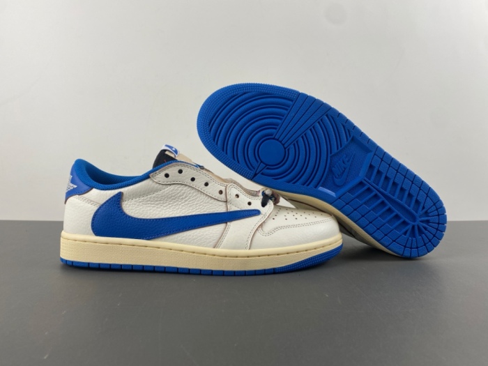 T*ravis S*cott x F*ragment x A*ir Jor*dan 1 Low OG  DM7866-104