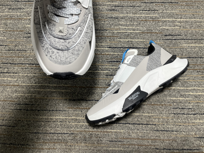 Men  𝑉*𝐴𝐿𝐸𝑁𝑇𝐼𝑁𝑂 Top Sneakers
