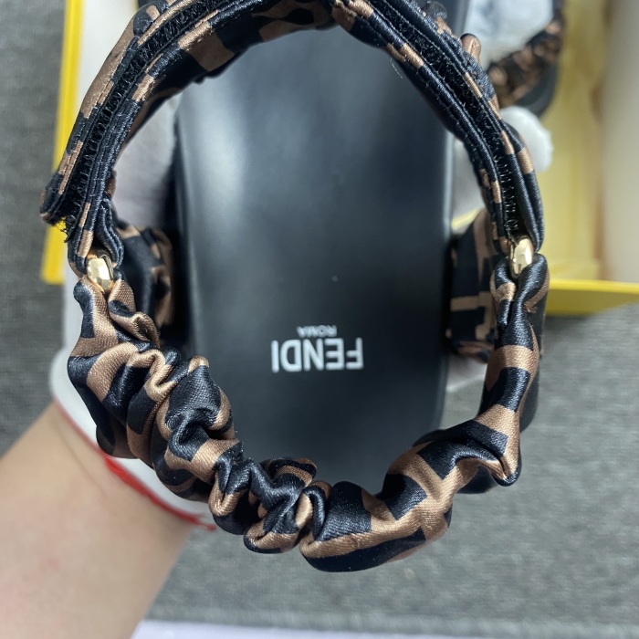 Women F*endi Top Sandals