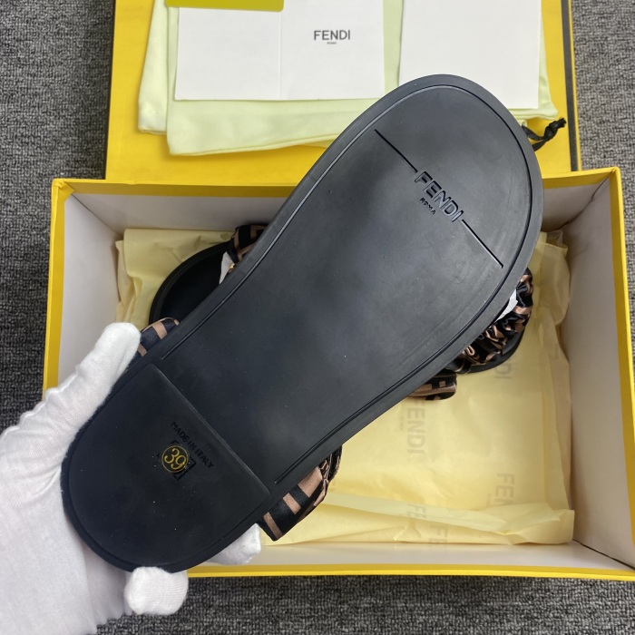 Women F*endi Top Sandals