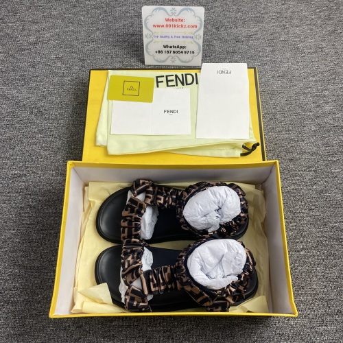 Women F*endi Top Sandals