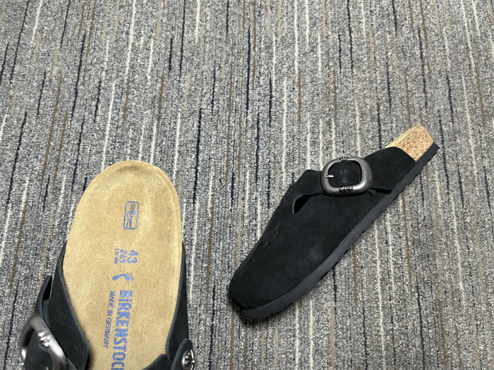 Men C*hrome H*earts Slipper