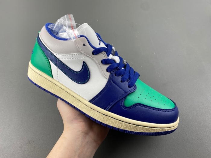 A*ir Jor*dan  1 Low  553558-147