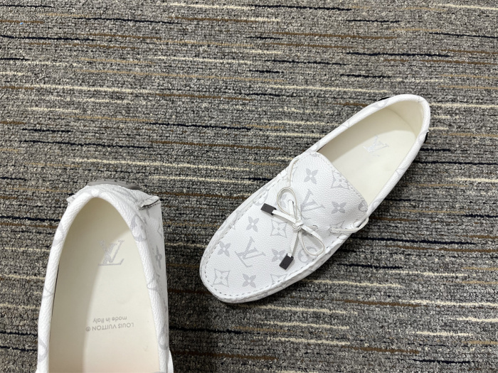 Men  L*ouis V*uitton Top Sneakers