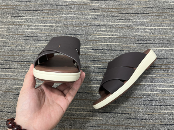 Women L*oro P*iana Top Slippers