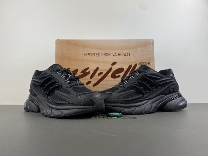P*harrell x a*didas A*distar Jellyfish  JP9260