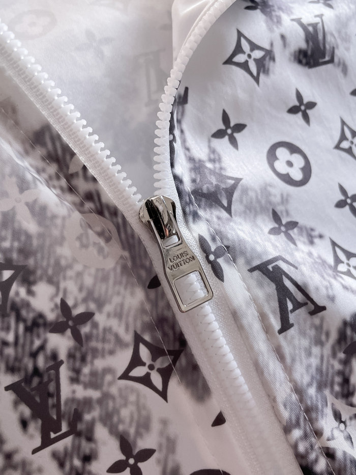 L*ouis V*uitton Top Quality