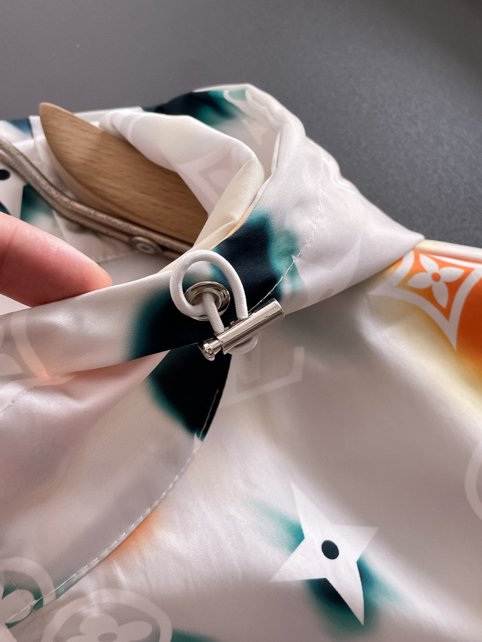 L*ouis V*uitton Top Quality