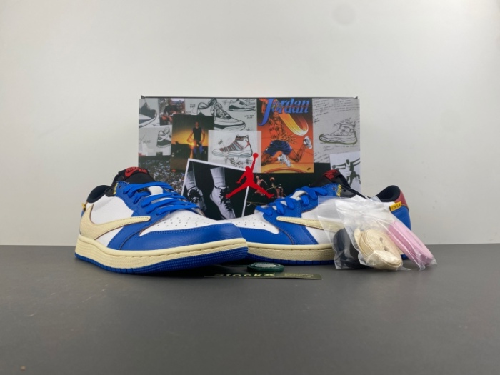 T*ravis S*cott x Air Jordan 1 Low DM7866-111