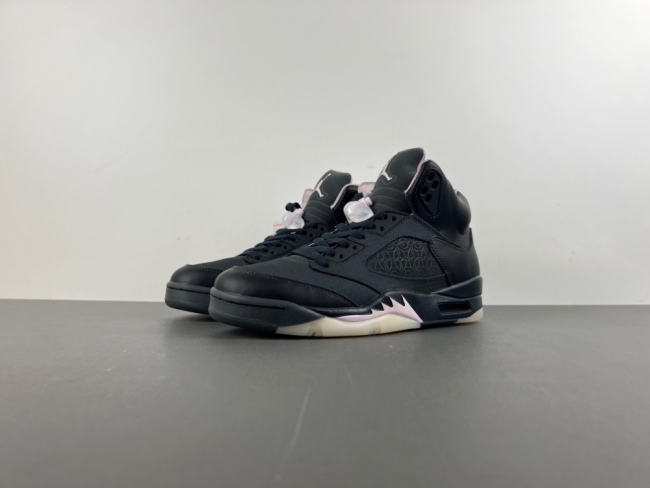 PSG x A*ir J*ordan 5 “Off Noir”  HQ3004-001
