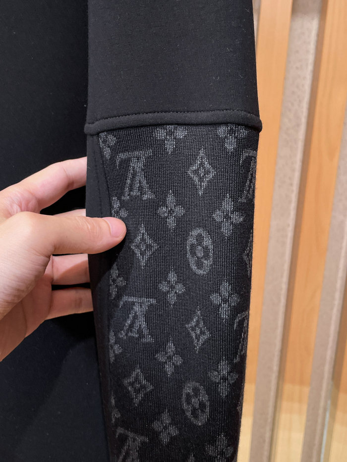 L*ouis V*uitton Top Quality
