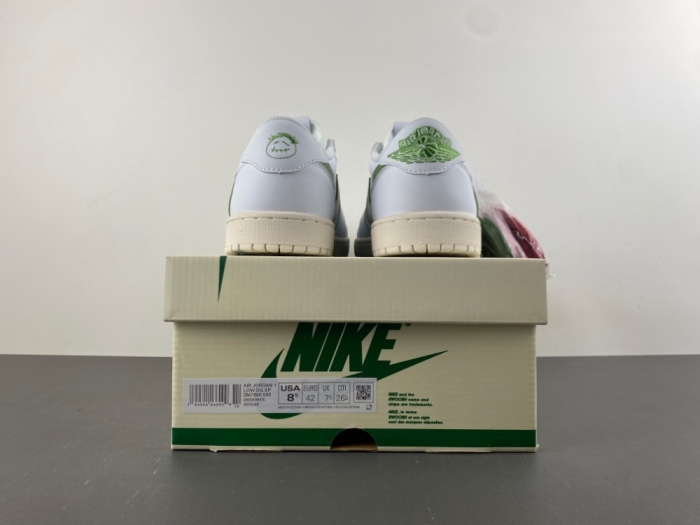 T*ravis S*cott x A*ir J*ordan 1 Low  DM7866-956