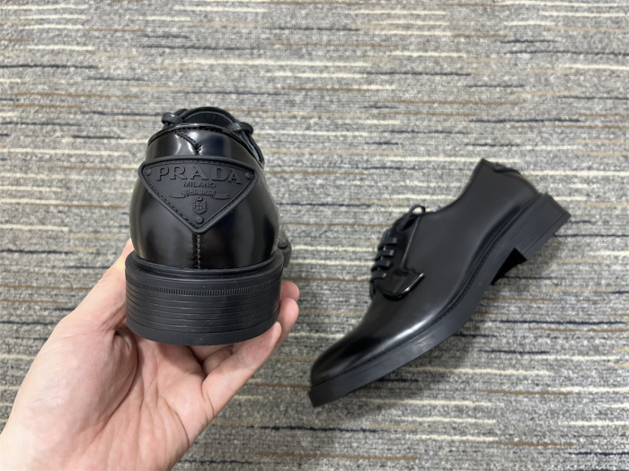Men  P*rada Top Sneaker