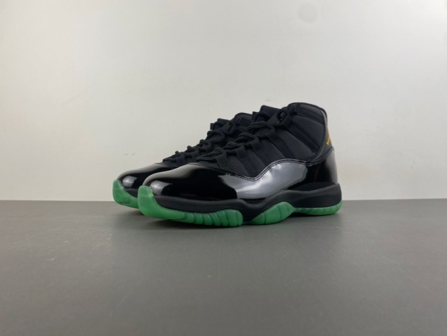 Air Jordan 11  CT8012-037