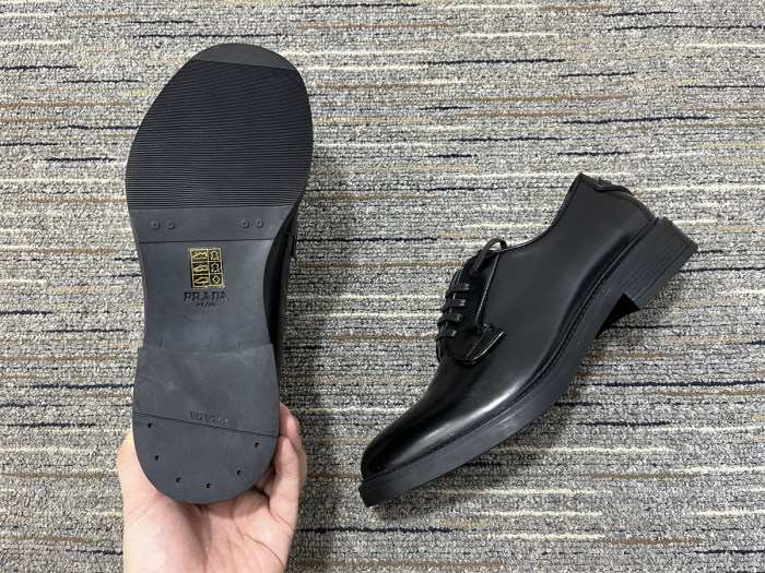 Men  P*rada Top Sneaker