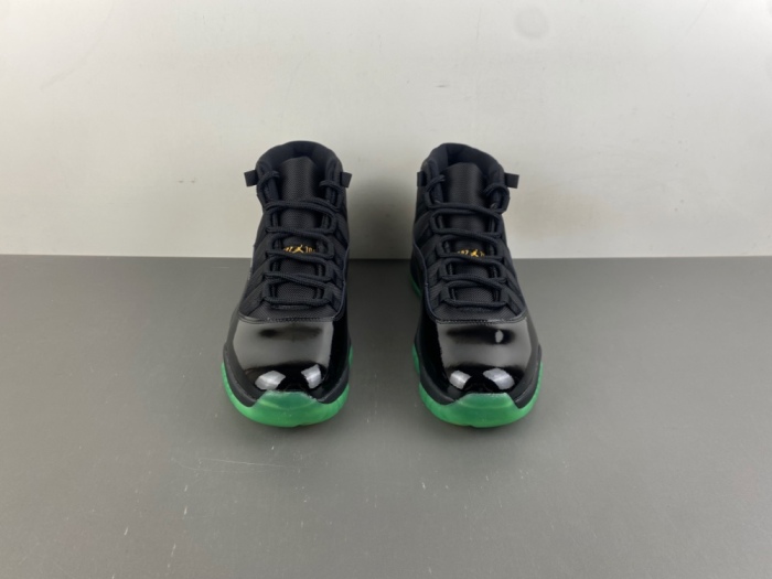 Air Jordan 11  CT8012-037