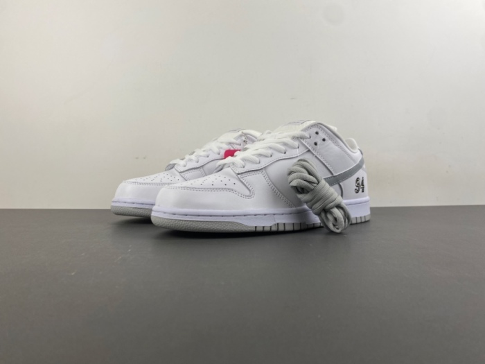 S*upreme x N*ike S*B D*unk Low  HQ8487-100