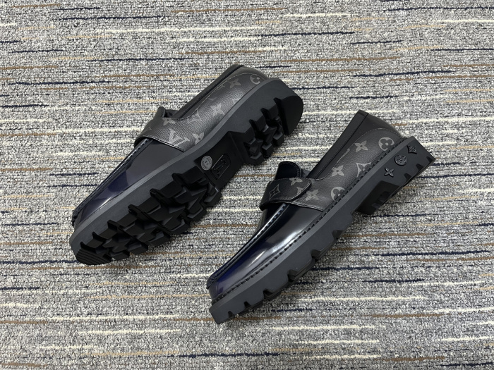 Men L*ouis V*uitton Top Quality  loafers