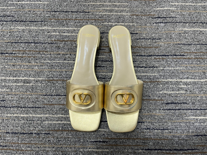 Women V*alentino Top Quality Sandals