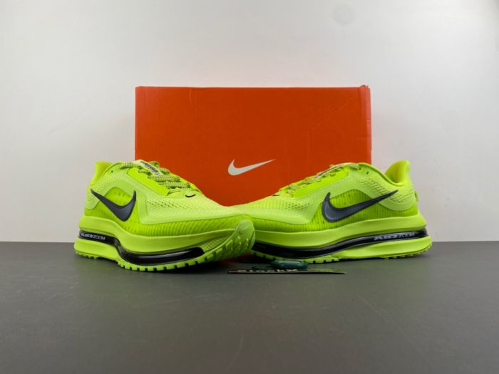 N*ike  Pegasus Premium   HQ2592-700