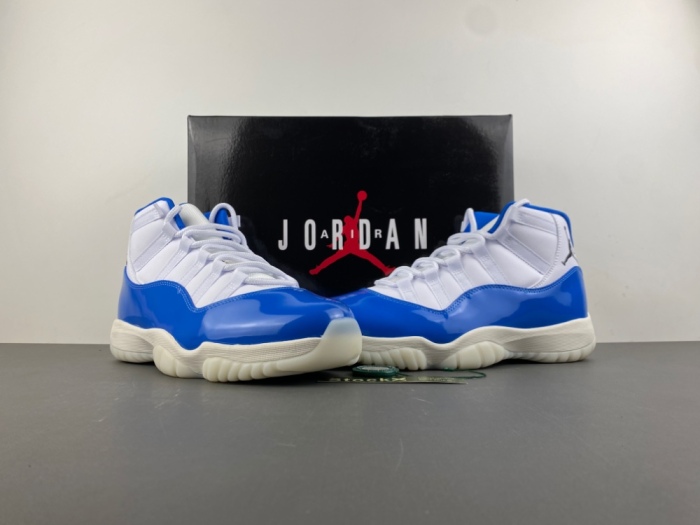Air Jordan 11  IO8959-133
