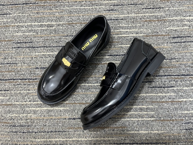 Women M*iu M*iul Top Loafer
