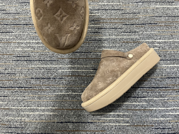 Women  L*ouis V*uitton Top Quality Sandals