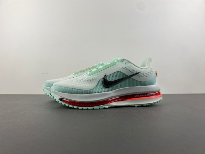 N*ike  Pegasus Premium “Barely Green” HQ2592-301