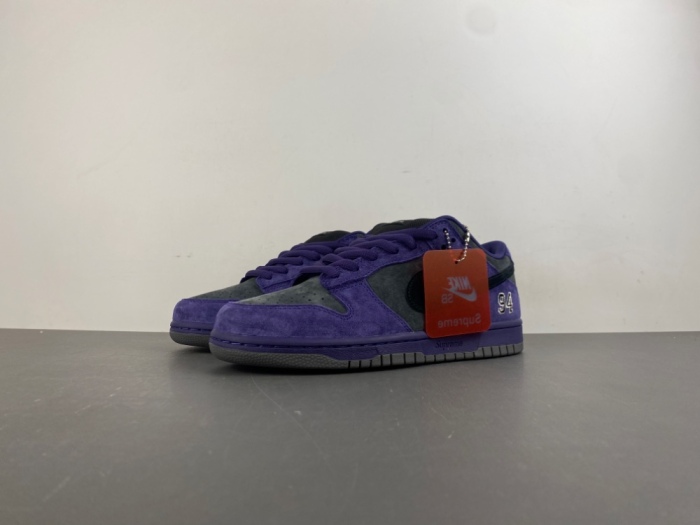 S*upreme x N*ike S*B D*unk Low HQ8487-500