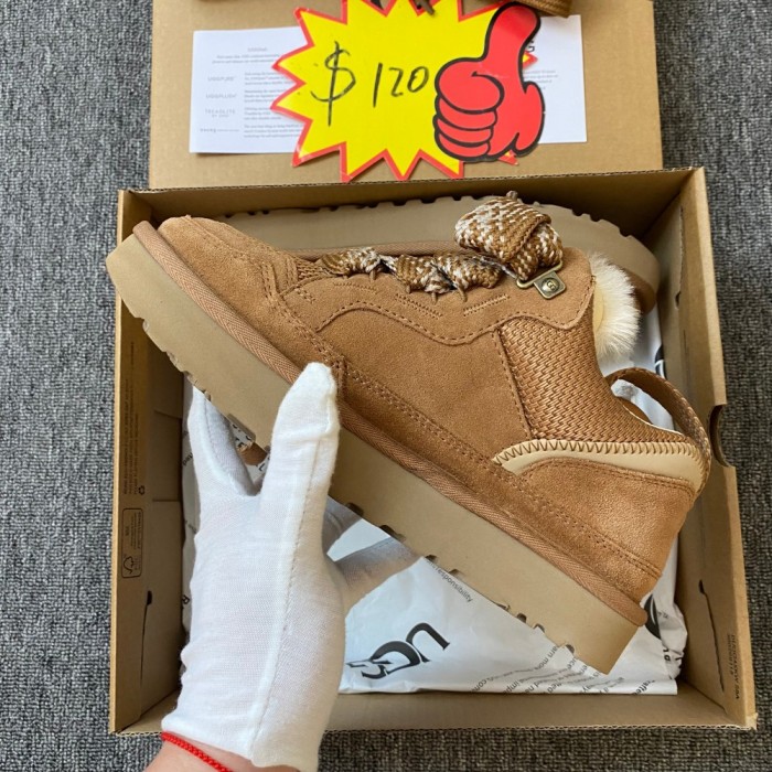 Women  U*GG Top  Sneaker