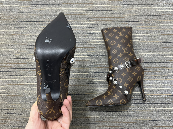 Women L*ouis V*uitton Top Boots