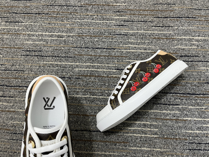 Women L*ouis V*uitton Top Quality sneakers
