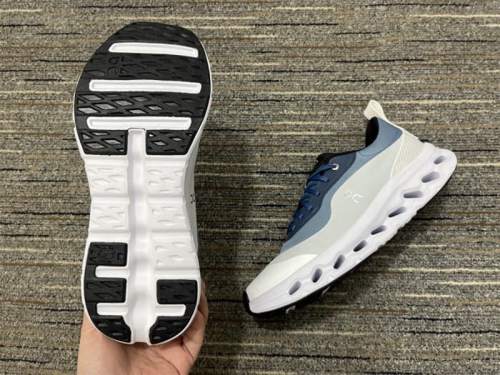 L*oewe Top Sneaker
