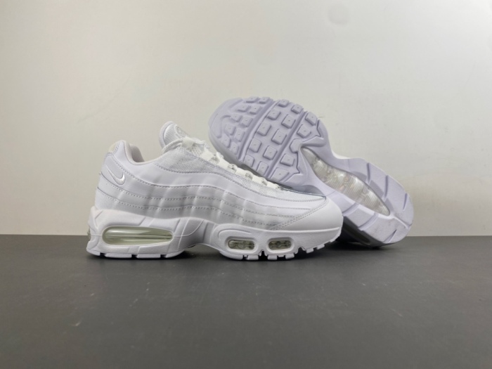 C*orteiz x A*ir M*ax 95 OG 'White Pure Platinum' HM8755-100