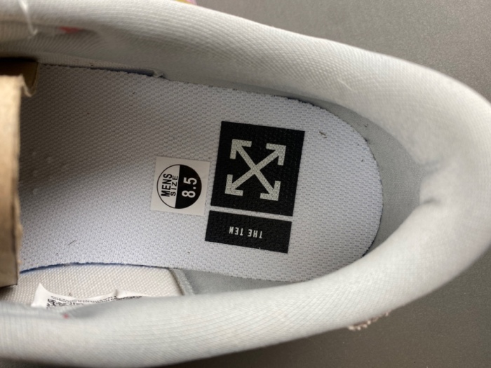 T*ravis S*cott x O*FF-W*HITE x  A*ir Jordan 1 XZ6868-005