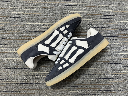 Men  A*miri Top Quality Sneakers