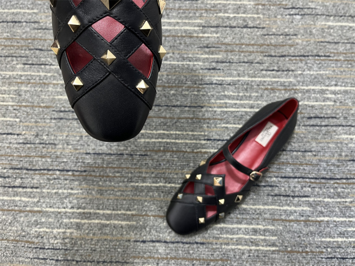 Women V*alentino Top Quality Sandals