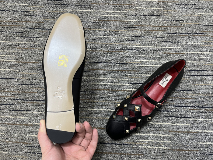 Women V*alentino Top Quality Sandals