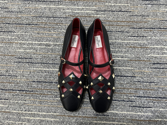 Women V*alentino Top Quality Sandals