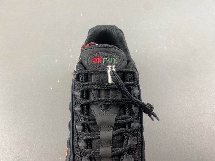 U*ndefeated x N*ike A*ir M*ax 95 'Black' IB4453-001