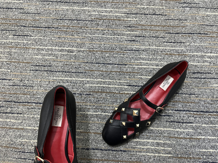 Women V*alentino Top Quality Sandals
