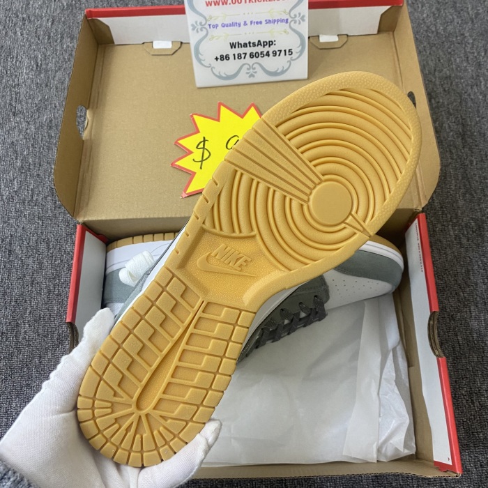 N*ike  D*unk Low  FV0389 100