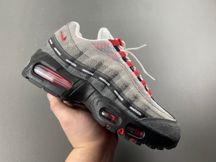 Undefeated x N*ike A*ir M*ax 95  'Bright Crimson' IB4523-003