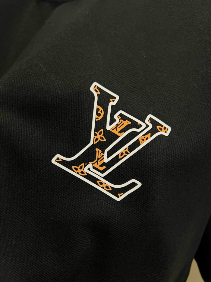 L*ouis V*uitton Top Quality